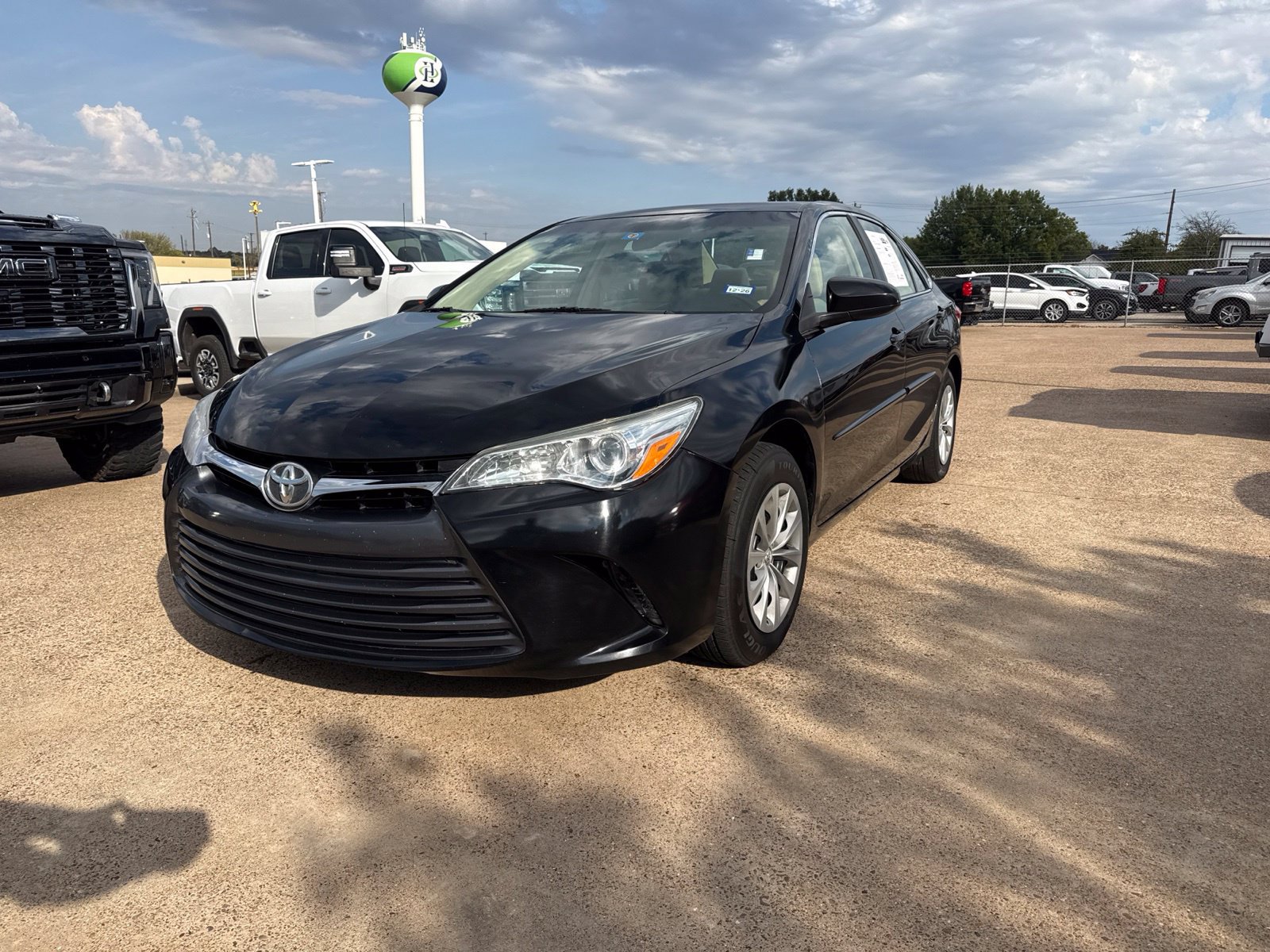 Used 2017 Toyota Camry LE w/ Protection Package (Q2) FWD image 3