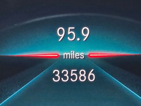 Used 2022 Mercedes-Benz GLA 250 4MATIC w/ Premium Package Lite image 36