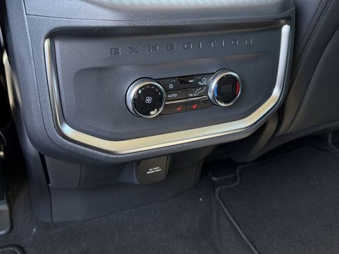 New 2025 Ford Expedition Platinum w/ Driver's Package image 52