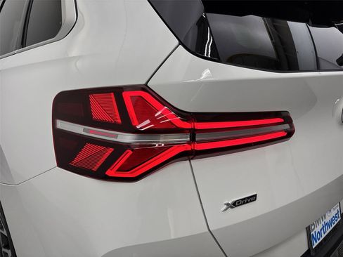 New 2026 BMW X3 xDrive30i AWD/4WD image 19