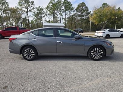 Used 2023 Nissan Altima 2.5 SV