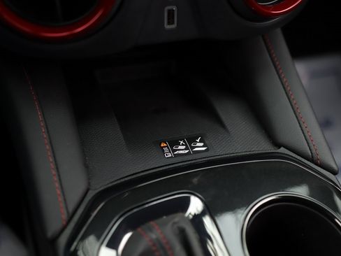 Used 2025 Chevrolet Blazer RS image 18