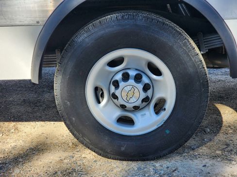 New 2024 Chevrolet Express 3500 w/ Power Convenience Package image 12