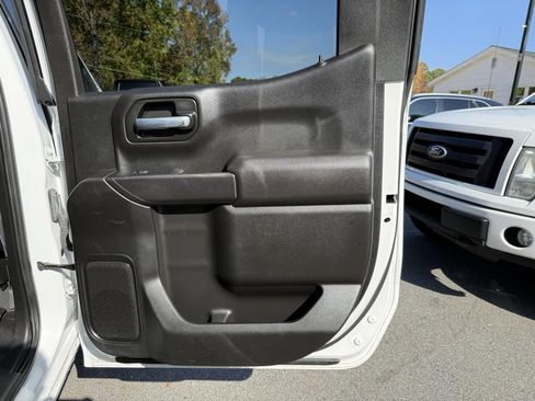 Used 2021 Chevrolet Silverado 1500 LT image 25