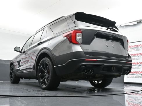 Used 2020 Ford Explorer ST w/ ST Street Pack image 21