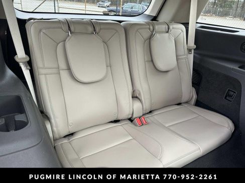 Used 2022 Lincoln Aviator Reserve w/ Elements Package Plus image 17