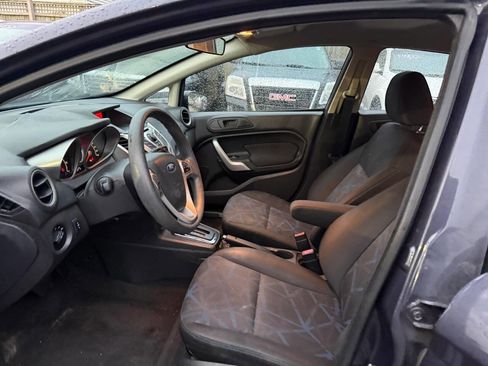 Used 2013 Ford Fiesta SE image 25