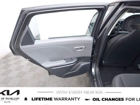New 2025 Kia K4 LX image 11