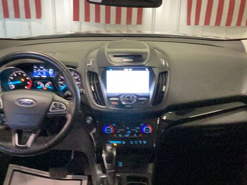 Used 2018 Ford Escape Titanium image 10