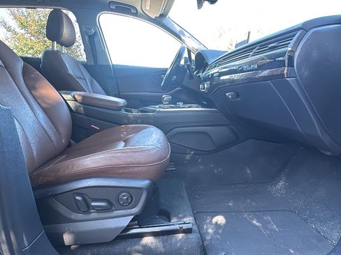 Used 2017 Audi Q7 3.0T Prestige w/ Prestige Package image 29