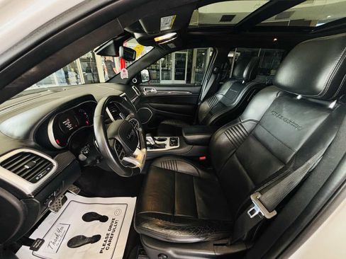 Used 2018 Jeep Grand Cherokee Trackhawk AWD/4WD image 36