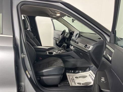 Used 2024 Mitsubishi Outlander SE image 41