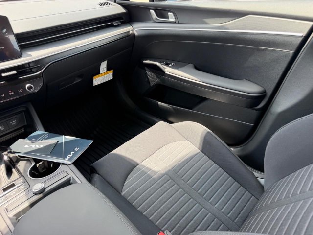 New 2026 Kia K5 LXS FWD image 15