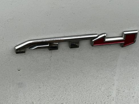 Used 2023 GMC Terrain AT4 image 9