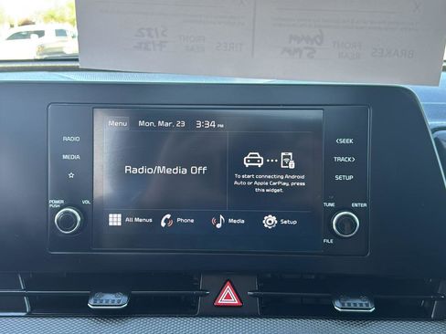 Used 2023 Kia Sportage LX image 19