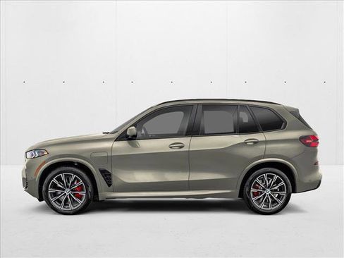 New 2026 BMW X5 xDrive50e AWD/4WD image 3