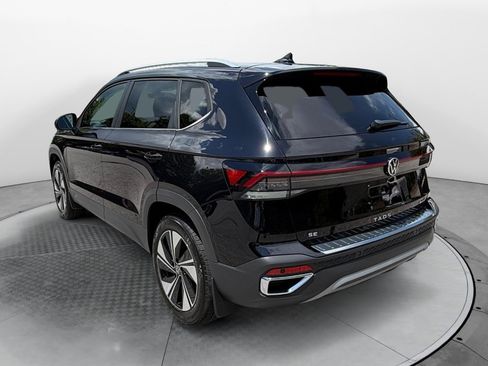 New 2026 Volkswagen Taos SE AWD/4WD image 5