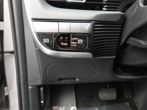 New 2025 Hyundai Ioniq 5 SE image 15