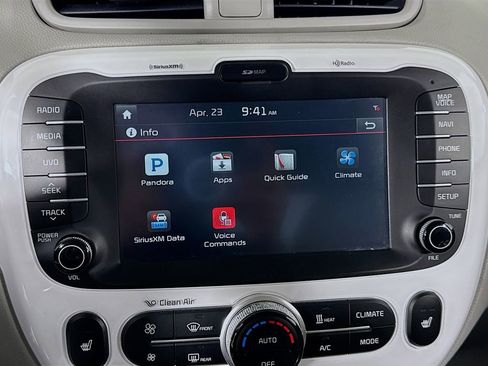 Used 2016 Kia Soul EV FWD image 32