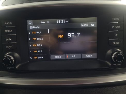 Used 2020 Kia Sorento FWD V6 image 25