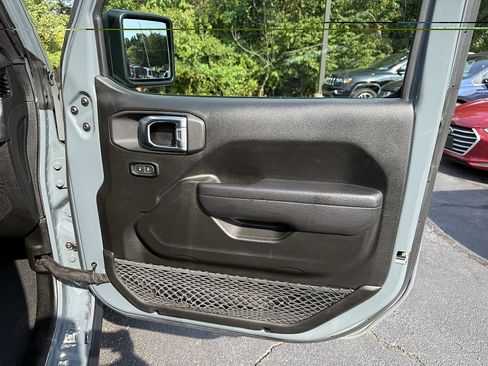 Certified 2024 Jeep Wrangler Unlimited AWD/4WD image 12