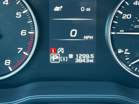 Certified 2025 Subaru Crosstrek 2.5i Limited w/ Crosstrek Mirror Package image 28