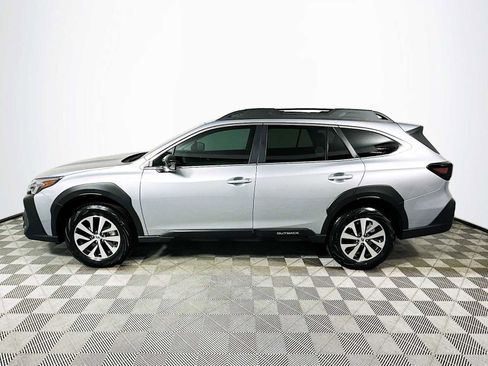 Certified 2025 Subaru Outback Premium image 4
