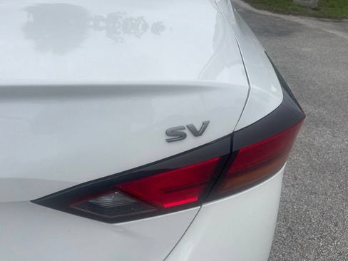Used 2024 Nissan Altima 2.5 SV FWD image 7