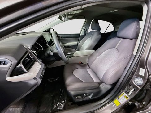 Used 2023 Toyota Camry LE FWD image 21