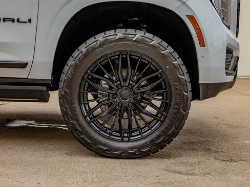 Used 2026 GMC Yukon XL Denali Ultimate image 12