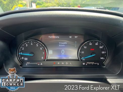 Used 2023 Ford Explorer XLT w/ Equipment Group 202A AWD/4WD image 15