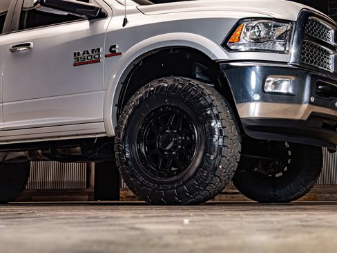Used 2017 RAM 3500 Laramie w/ Cold Weather Group AWD/4WD image 15