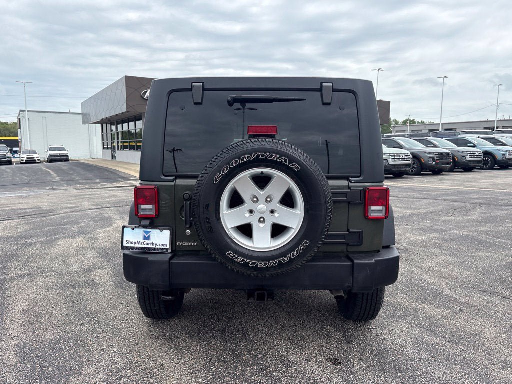 Used 2015 Jeep Wrangler Unlimited Sport w/ Quick Order Package 24S AWD/4WD image 9
