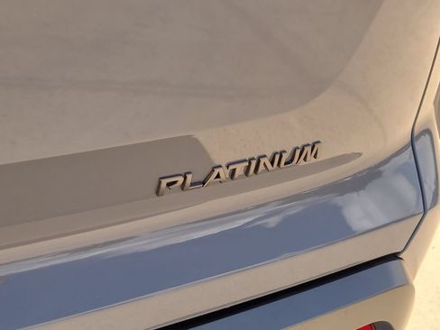 New 2026 Nissan Pathfinder Platinum w/ Accent Package FWD image 7