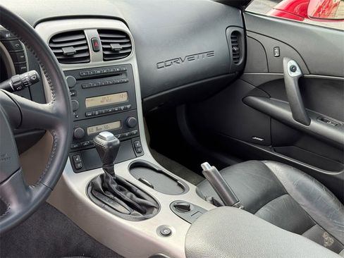 Used 2005 Chevrolet Corvette Coupe w/ Preferred Equipment Group image 15