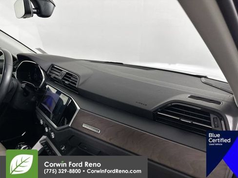 Used 2020 Audi Q3 2.0T Premium Plus AWD/4WD image 34