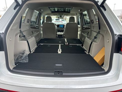 New 2026 Volkswagen Atlas SE image 17