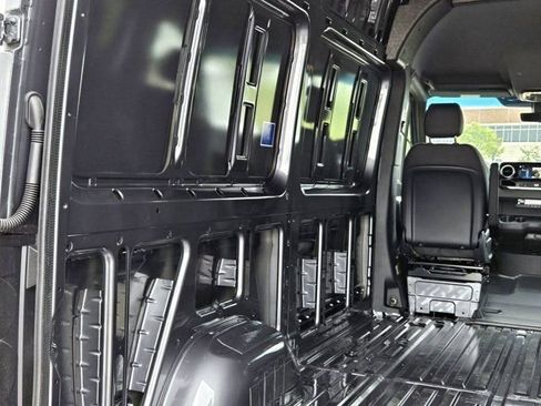 New 2025 Mercedes-Benz Sprinter 2500 image 32