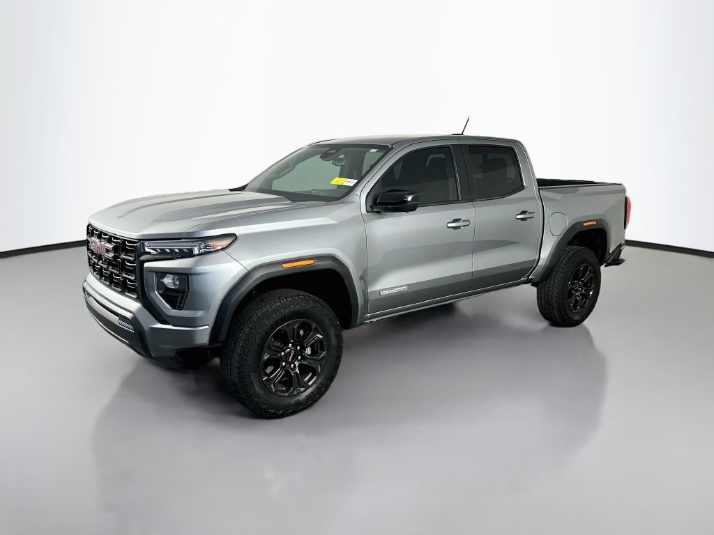 Used 2025 GMC Canyon Elevation w/ Technology Package RWD image 3