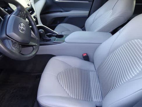 Used 2024 Toyota Camry SE w/ Cold Weather Package FWD image 8