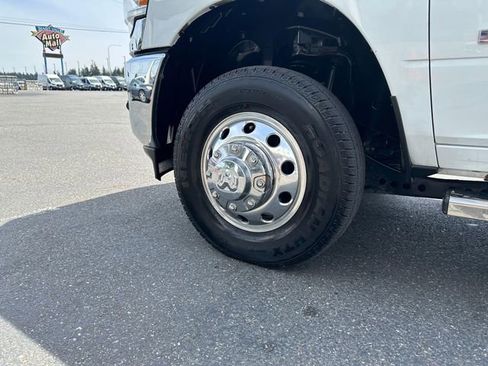 Used 2024 RAM 3500 Laramie w/ Safety Group AWD/4WD image 29
