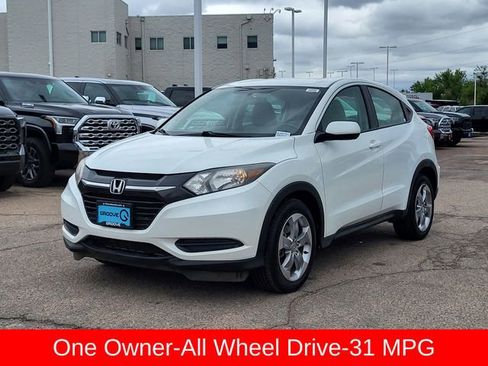 Used 2017 Honda HR-V LX image 1