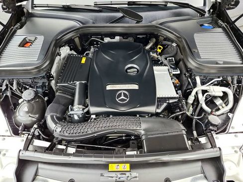 Used 2018 Mercedes-Benz GLC 300 4MATIC image 29