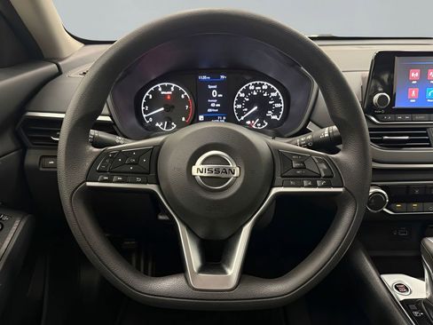 Used 2022 Nissan Altima 2.5 S FWD image 17