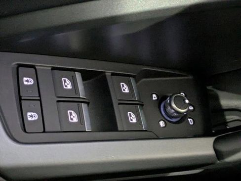 Certified 2025 Audi Q3 2.0T Premium w/ Convenience Package image 17