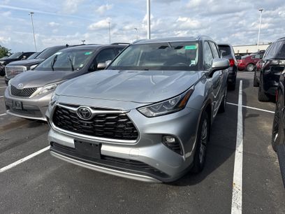 Used 2021 Toyota Highlander Platinum