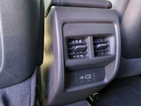 Certified 2023 Cadillac XT4 Premium Luxury image 21