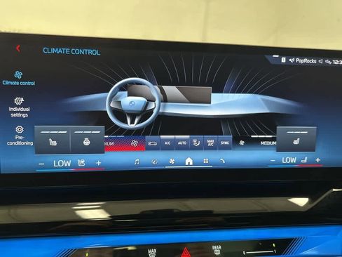 Used 2024 BMW i5 M60 w/ Premium Package image 23