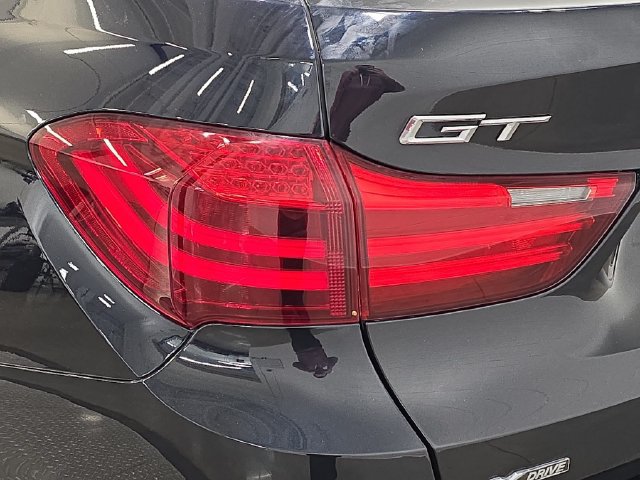 Used 2017 BMW 550i Gran Turismo xDrive AWD/4WD image 32