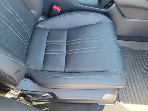 Used 2024 Honda HR-V EX-L image 19
